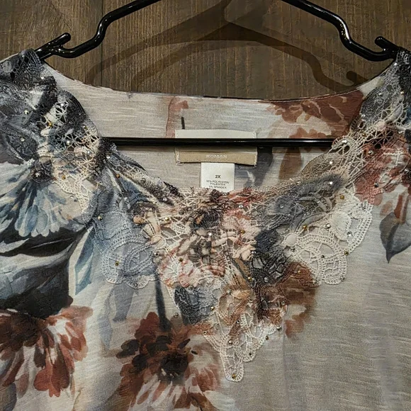 Alfred Dunner Embellished Floral 3/4 Sleeve Top-Size 2x - Picture 2 of 5